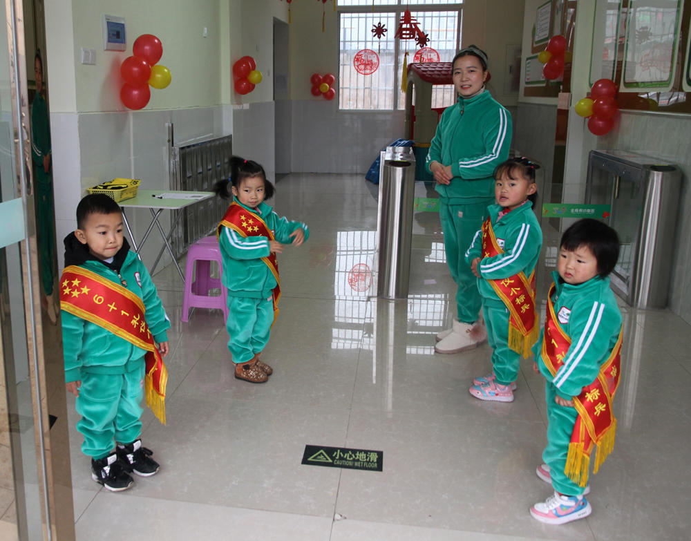 金梧桐幼稚园南充劳动局,走进金唐幼儿园