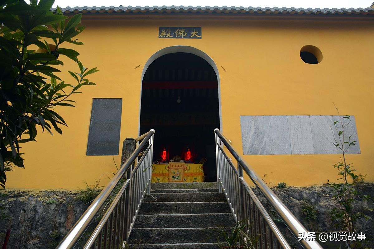 山村大妈看护寺庙2年，不要一分钱回报，看她为啥很开心