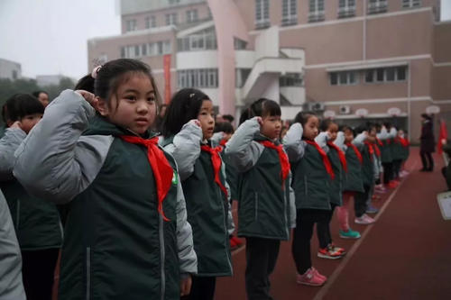 骞插緱婕備寒缁濅笉濮戞伅,骞插緱婕備寒涓婃捣