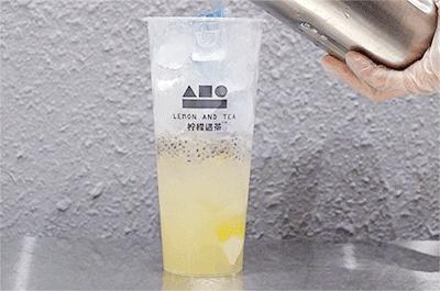 等了3年，它终于来成都啦！还带来了比脸大的变态沙冰