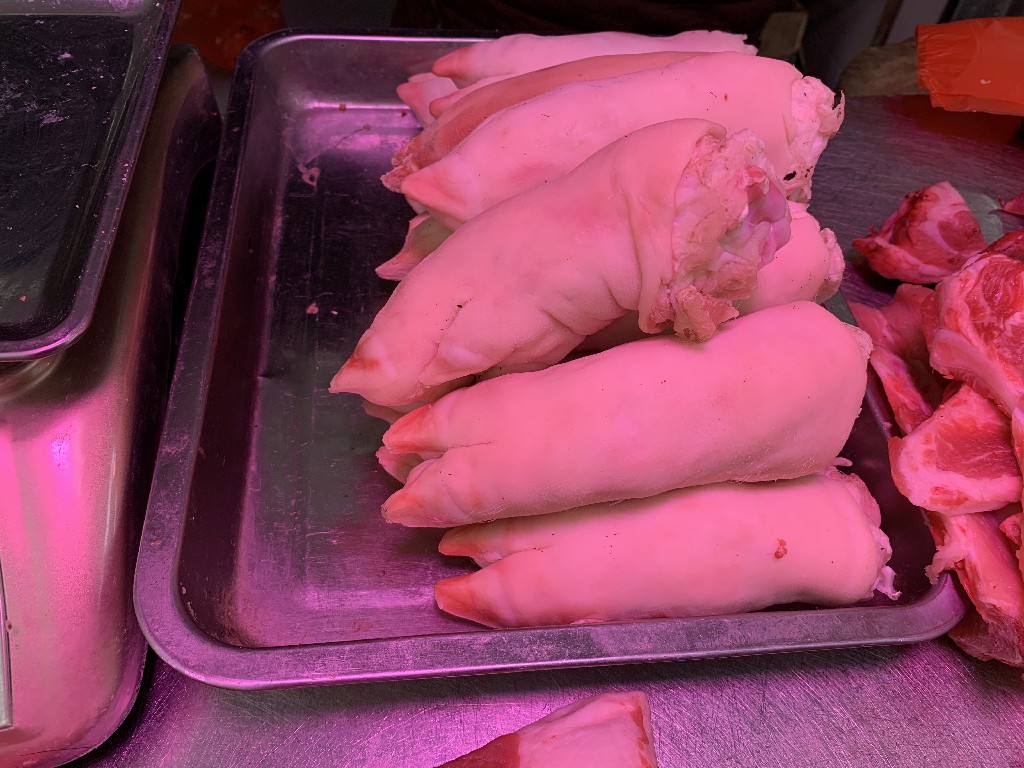 买猪蹄前后差别很大,买猪蹄挑肥的还是瘦的好