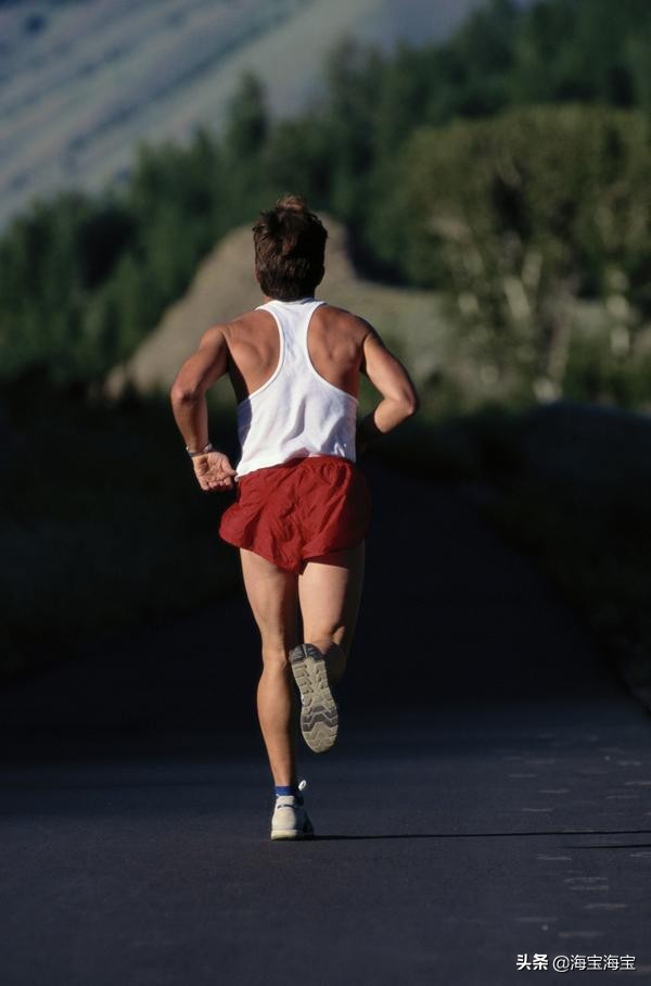 跑步膝盖外侧筋疼怎么办,跑步膝盖外侧韧带痛怎么办