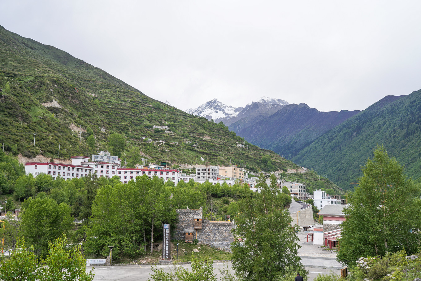 距离成都最近的户外天堂，这里比瑞士、阿尔卑斯还美