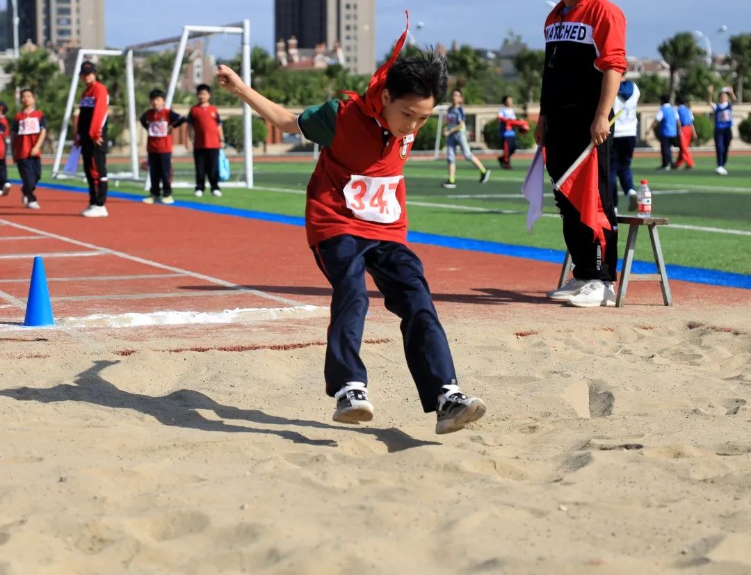 精彩难忘，未来可期，向着阳光奔跑吧！福清文光学校小学部第七届田径运动会闭幕式