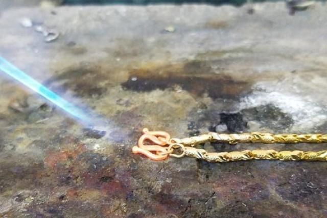 黄金手链挂扣坏了怎么办,黄金手链戴松了怎么处理