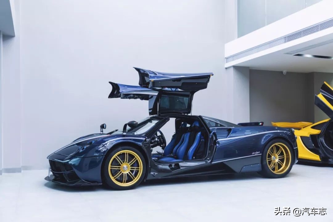 价值一亿的法拉利拉法,价值1亿元钱的白色法拉利拉法