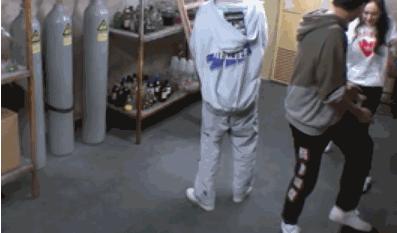 魏大勋杨幂拥抱视频,魏大勋谢娜应采儿杨幂