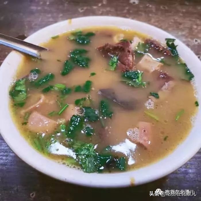 烤鸡、牛肉粒、炸糕、糖葫芦！牛街，我来了