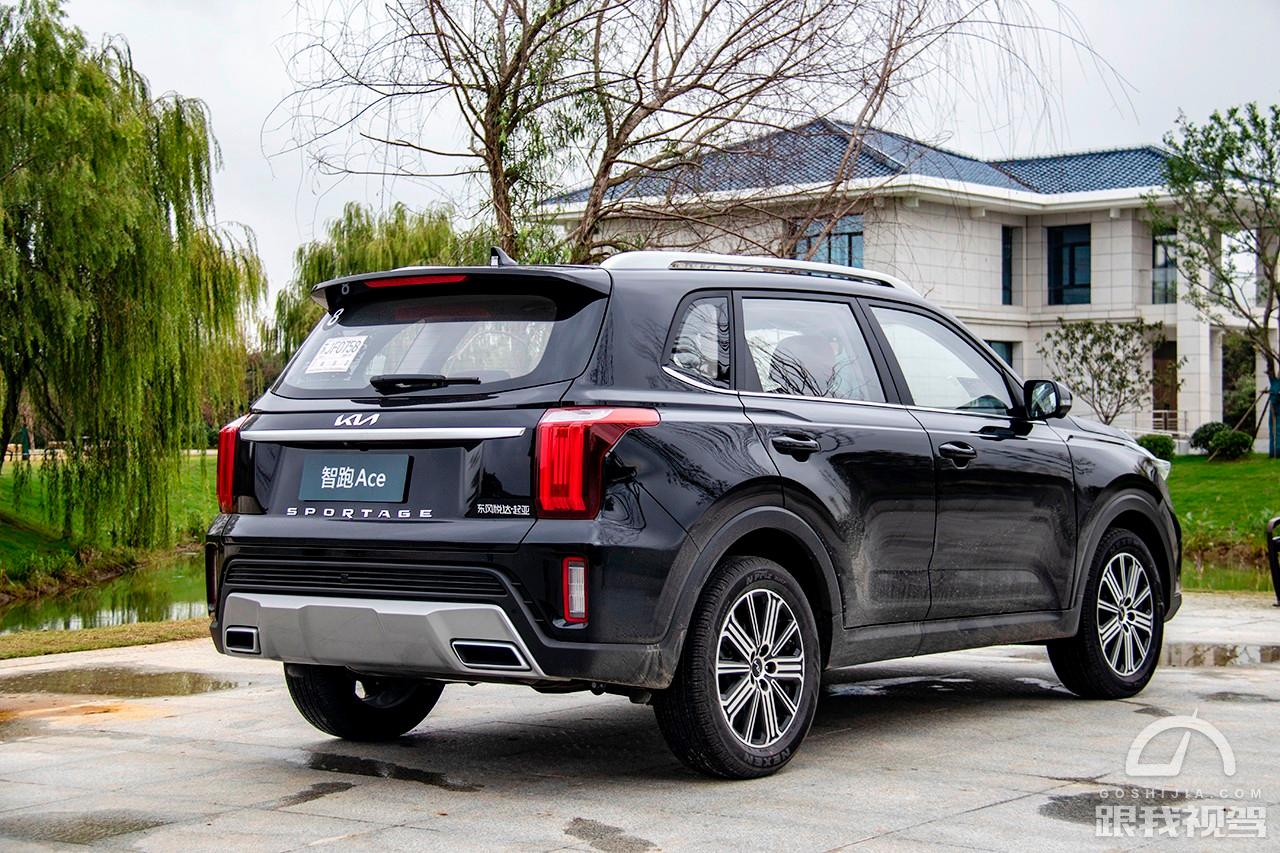 起亚智跑对比荣威rx5plus,起亚智跑对标车型