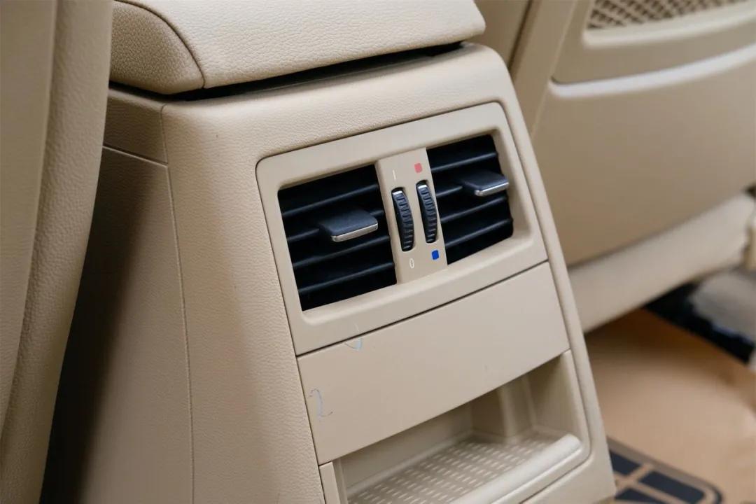 18款宝马318i二手价格 (宝马318i 倒车镜怎么设置自动翻转)