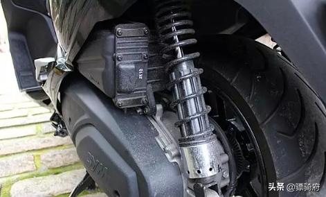 tr400cc踏板车,铃木汉堡人400cc踏板车