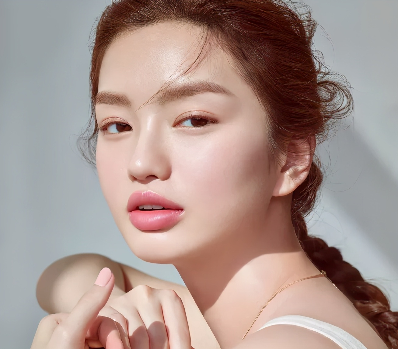 怎么样的方脸好看,怎样的方脸比较好看