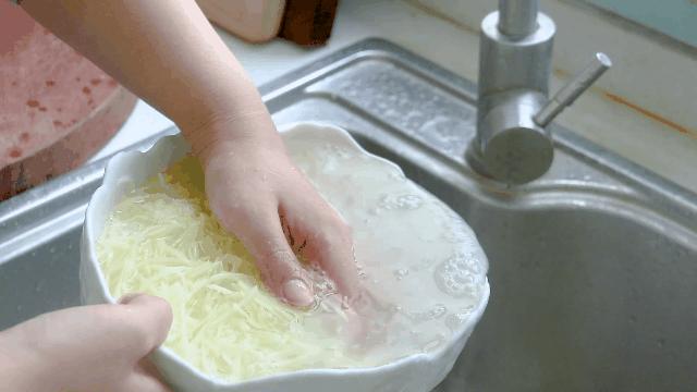 凉拌酸辣土豆丝的家常做法,凉拌酸辣土豆丝用香醋还是陈醋