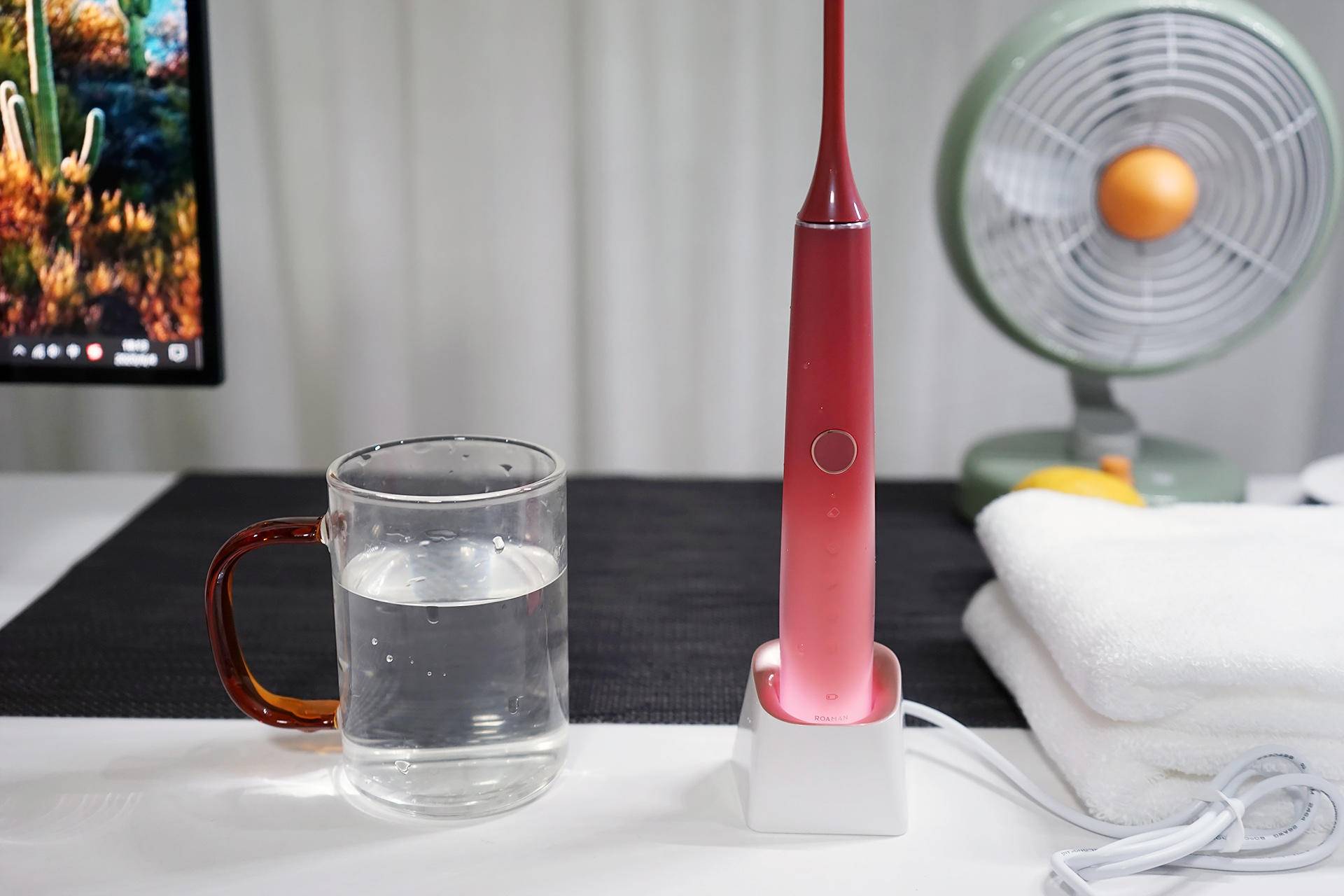 牙齿更干净健康，脸蛋也要美美的！罗曼藏不住的“小心机”