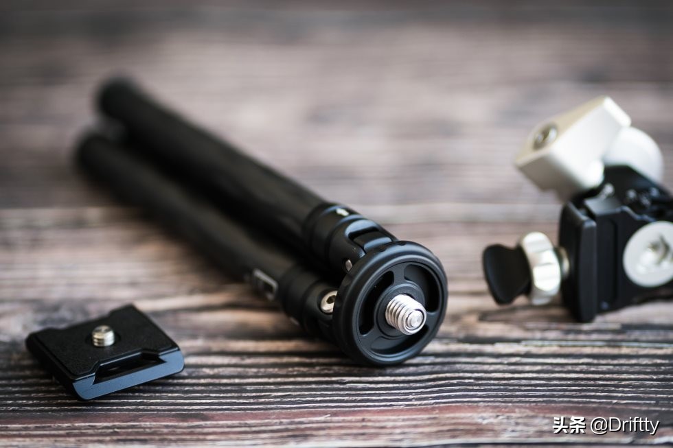 马小路三脚架02和06的区别,马小路mt2543三脚架测评