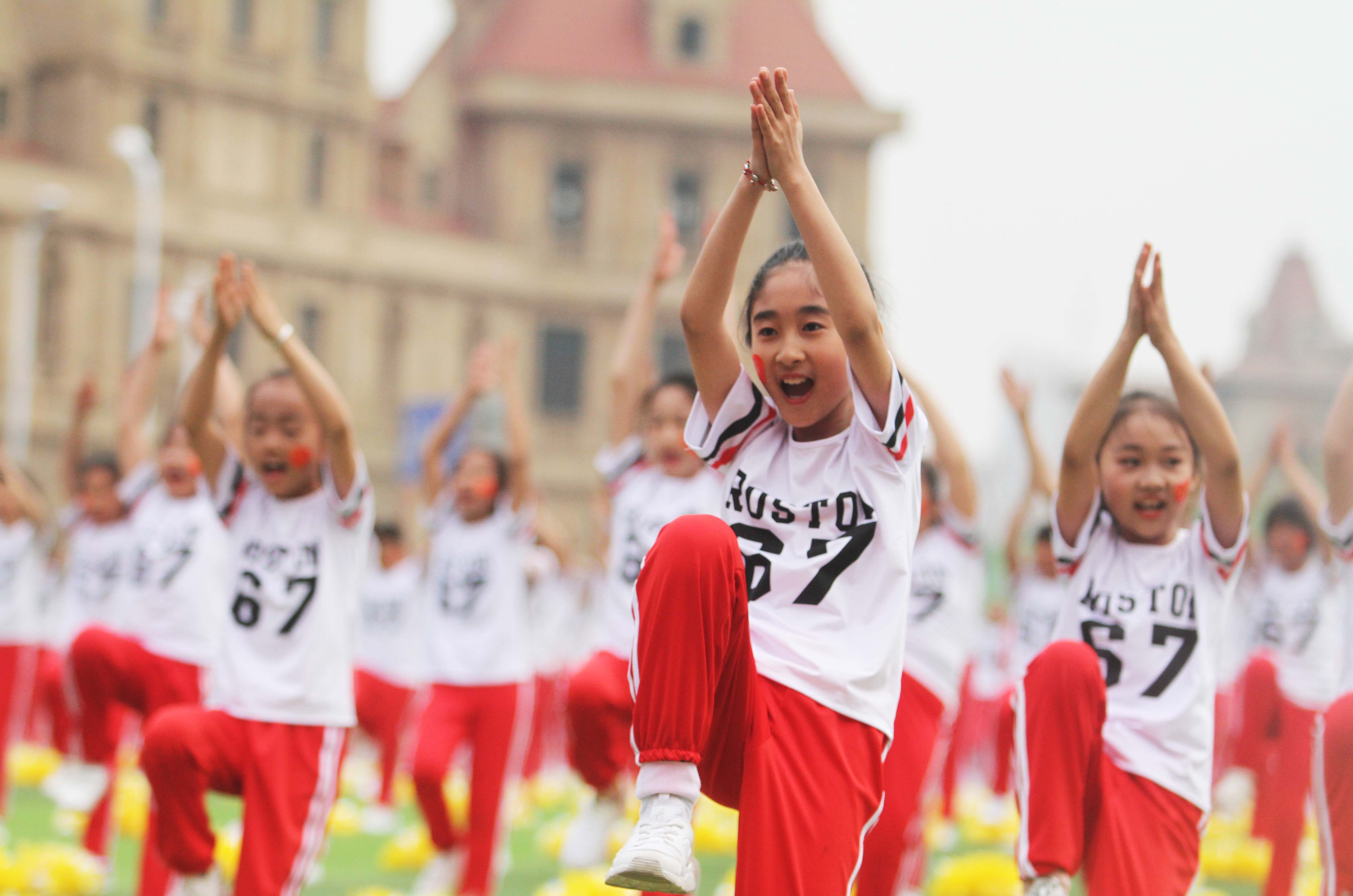 港城师生唱响运动之春序曲