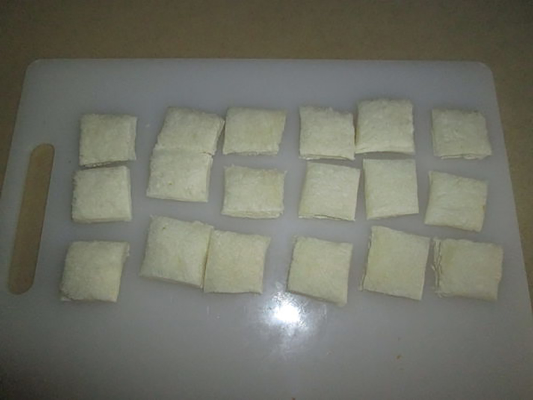 怎么用吐司做面包糠,用全麦面包制作面包糠的方法