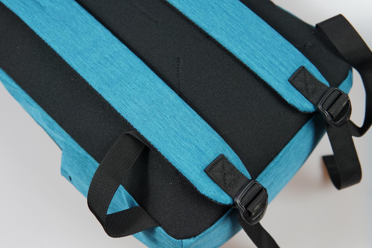 小米小背包也搞性价比？20L大容量只要49元！