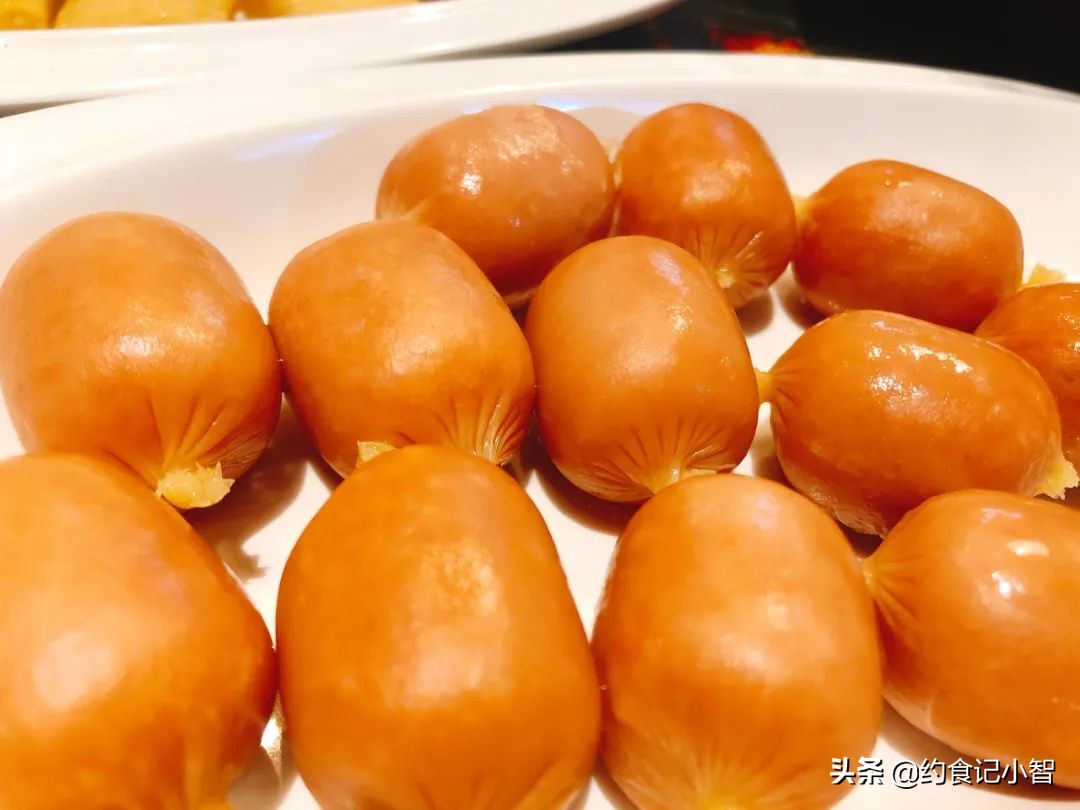 乌鲁木齐这家店丨香滑鱼皮，鲜嫩爽滑的鱼肉，无法抗拒的纸包鱼