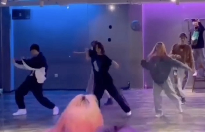 章子怡小苹果夺冠视频,章子怡小苹果跳舞完整视频