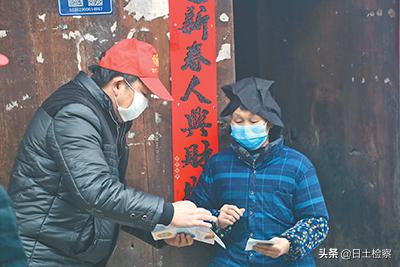 党旗在战疫一线高高飘扬,战疫一线党旗高高飘扬