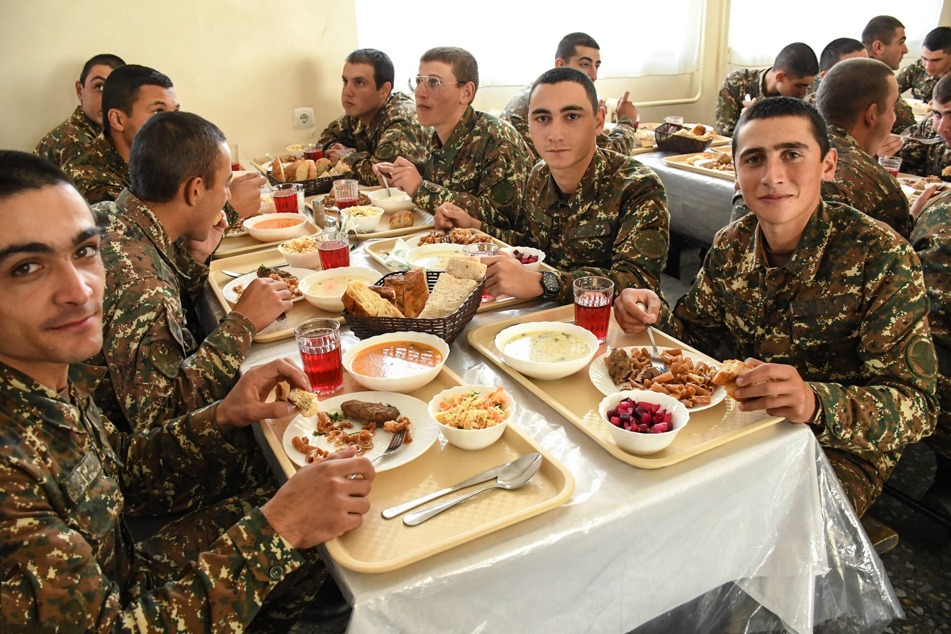 美军看解放军伙食,韩国军队伙食和印度军队伙食