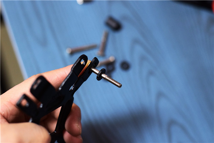 tt冰龙240水冷是12v的还是5v的,一体水冷怎么选择