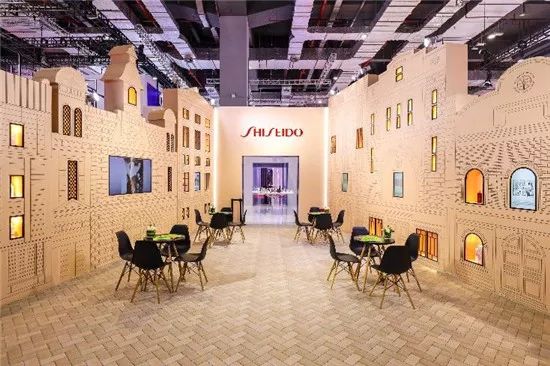 新的一年告别过去重新开始,新的一年告别