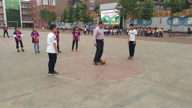 瓒崇悆姣旇禌宄板嘲鐭垮尯绗竴灏忓,蹇箰瓒崇悆婊规脖娌虫梺