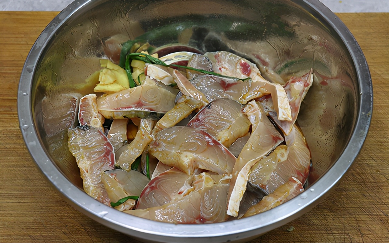 大鲍鱼鱼怎么做才好吃,香酥草鱼的做法大全窍门