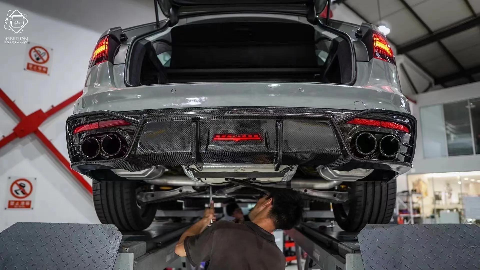 奥迪a4电光碳灰改色,a4碳纤维尾唇