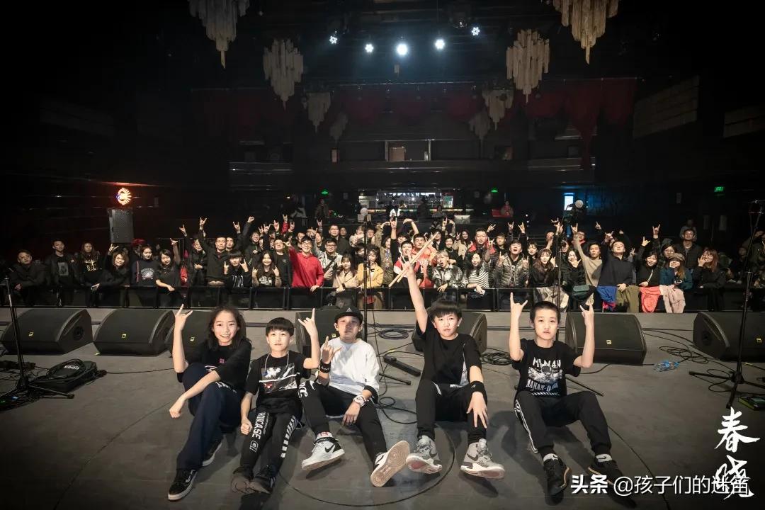 和自己偶像合作是种什么样的体验,当偶像的真实感受