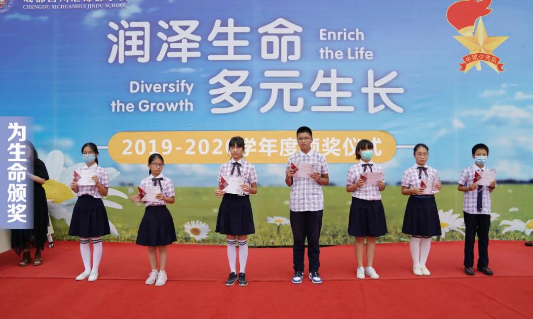 忍不住回想，少年的舞和歌。美如西川汇的你，值得世上最贵的奖杯