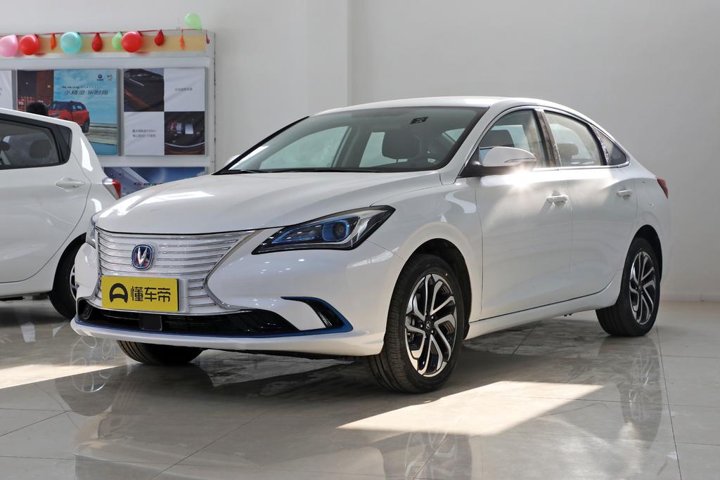 你愿意花十几万买个二手豪车吗,你愿意花几十万买一个车吗