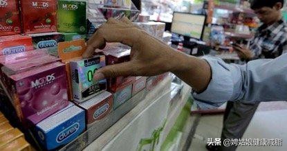 深圳地铁站避孕套广告被撤为何人流广告大行其道？