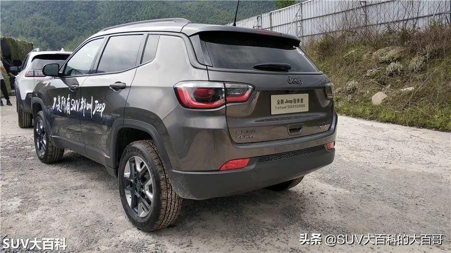 15款jeep指南者新车多少钱,15jeep指南者2.0落地多少