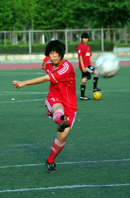 中国女足vs巴西女足战况,中国女足与巴西热身赛