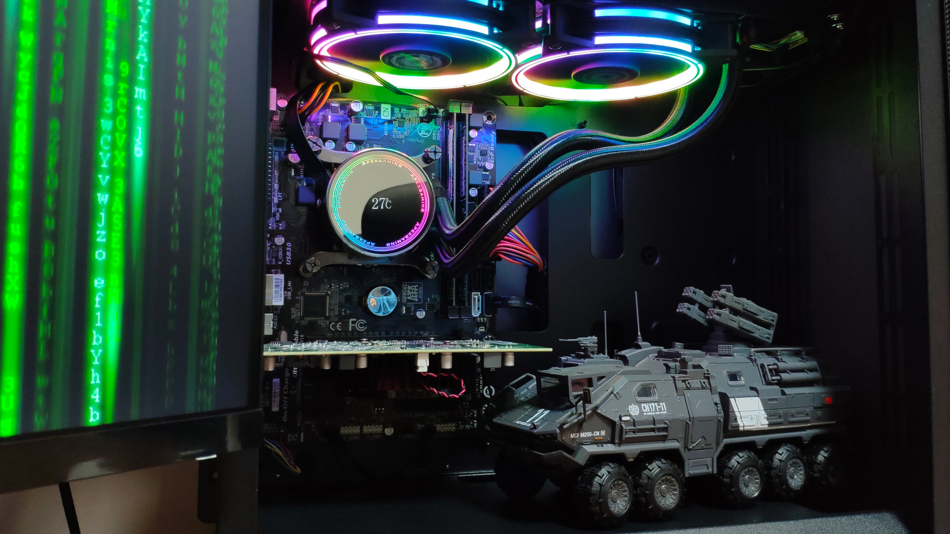 温度把握得住，PWM冷头带温显，艾湃电竞TITAN240PRO水冷装机