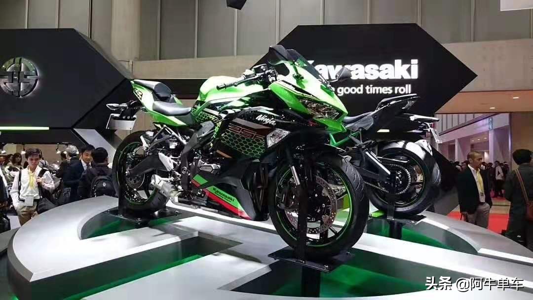 2021款川崎全新kawasakizx-25r,川崎四缸250跑车zx25r测评
