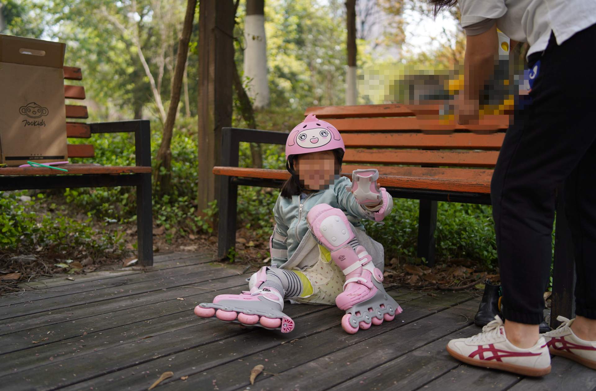 柒小佰儿童轮滑护具,柒小佰轮滑推荐