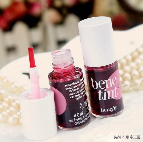 3ce液体腮红和粉状腮红哪个好,粉状腮红和液体腮红哪个好用一点