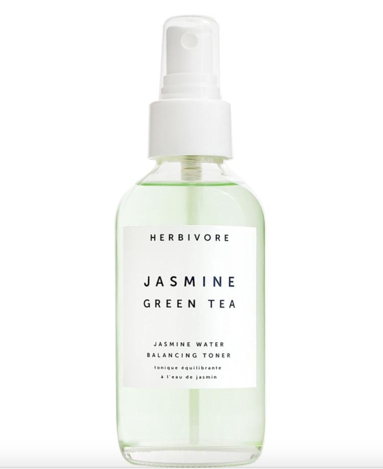 夏日美肌修复指南奶肌面膜,美白保湿补水爽肤水测评