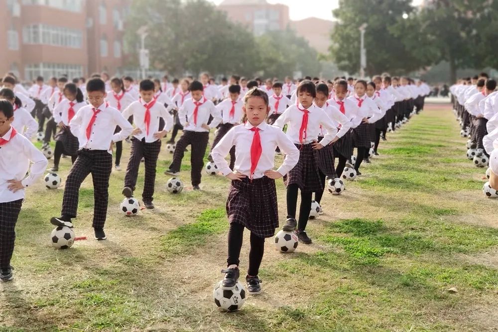 小学校园足球比赛的超燃时刻,漯河小学足球比赛的视频
