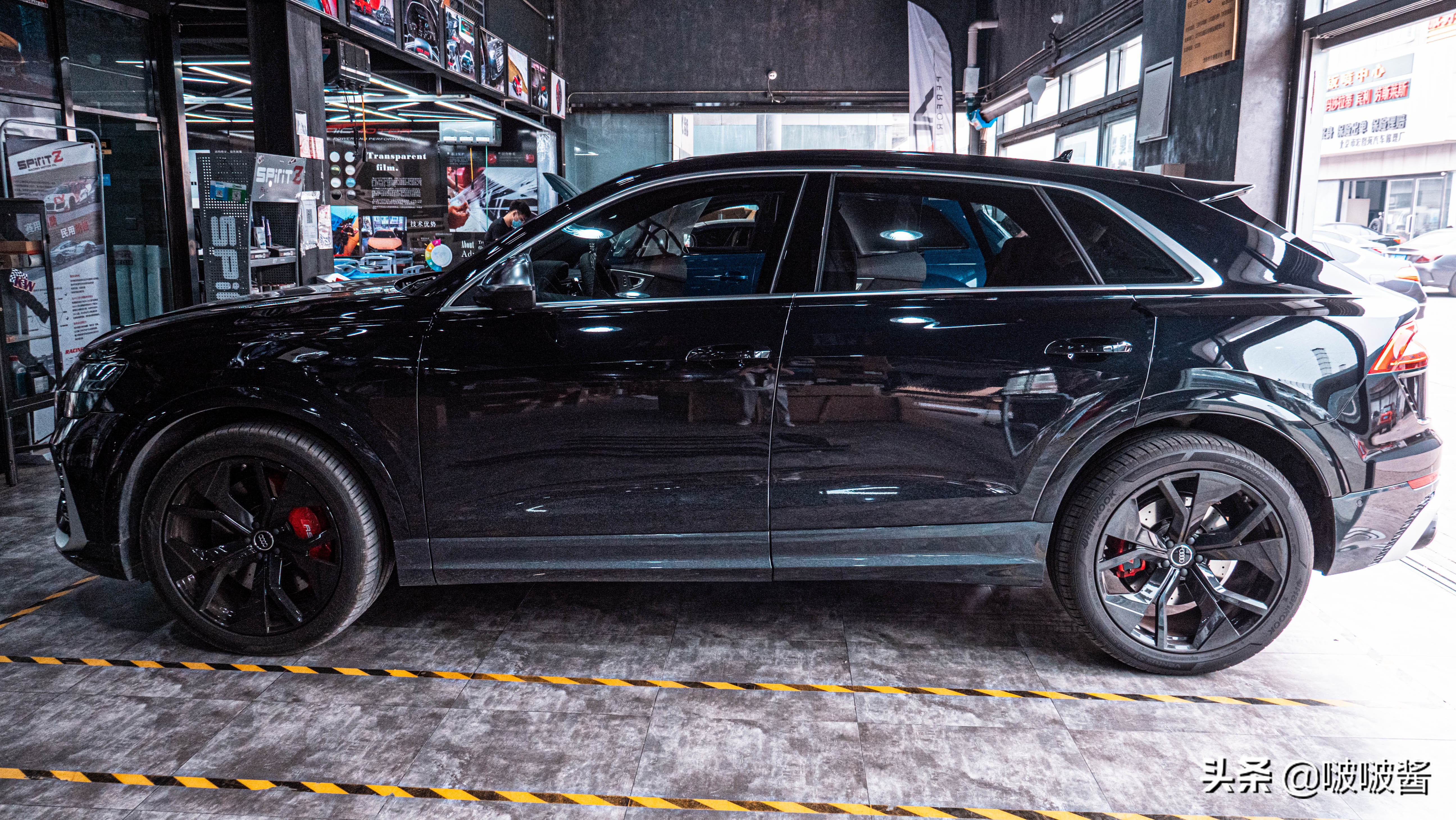奥迪rsq8改装合法吗,奥迪rsq8改装贴绿膜