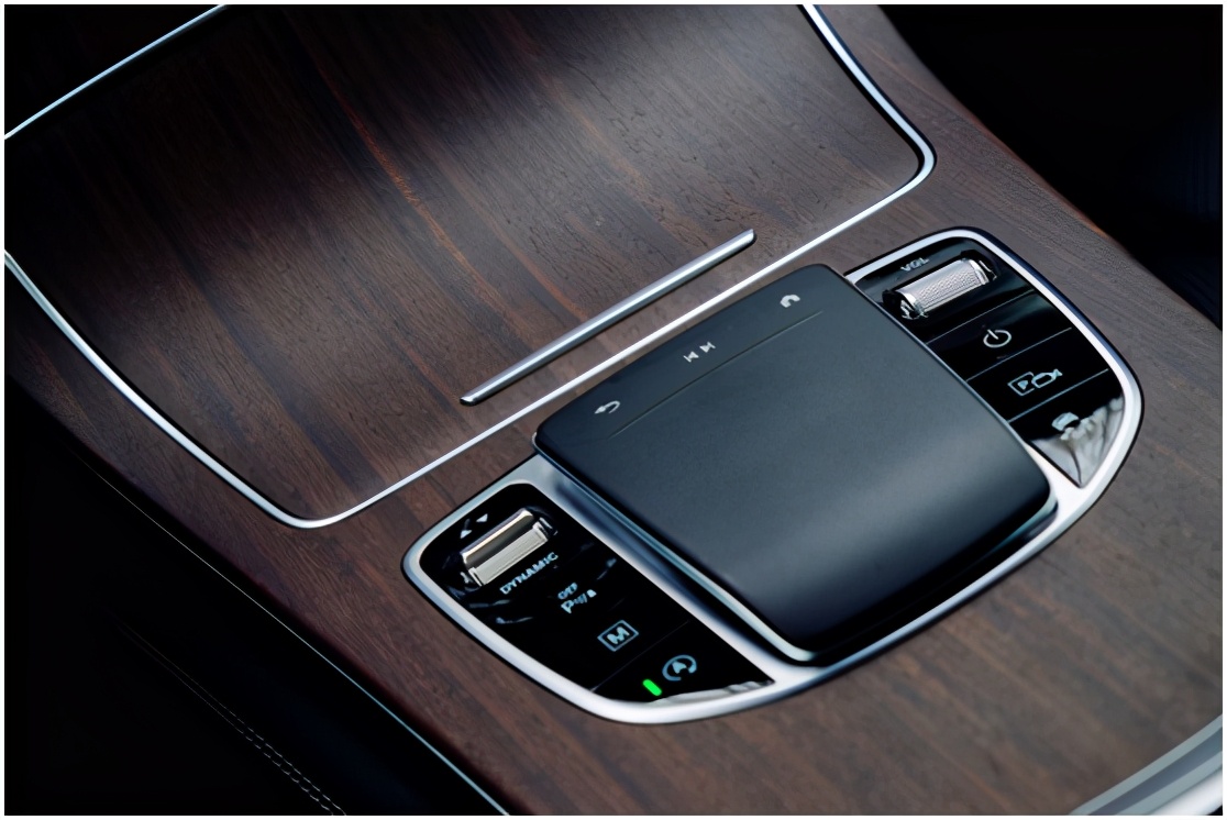 深度试驾奔驰glk300,24款奔驰glc300l豪华7座试驾