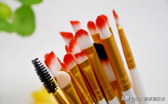 初学化妆教程女生淡妆,新手小白初学化妆淡妆