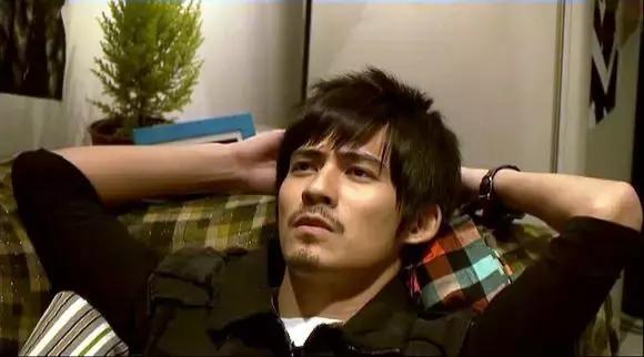 周渝民很感谢妻子对他的理解,周渝民一个美得无法直视的美男子