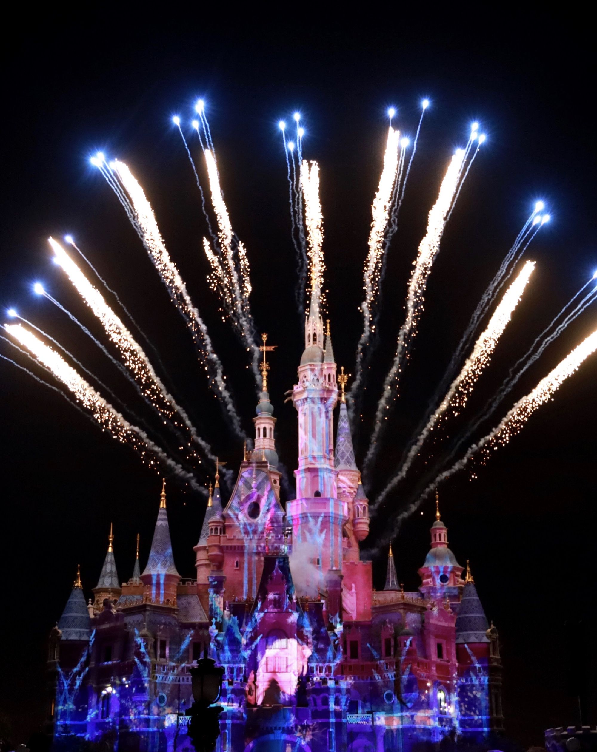 1月上海迪士尼攻略,上海迪士尼圣诞活动