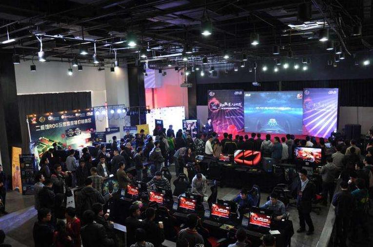 华硕玩家国度下一代板皇,华硕玩家国度最新款