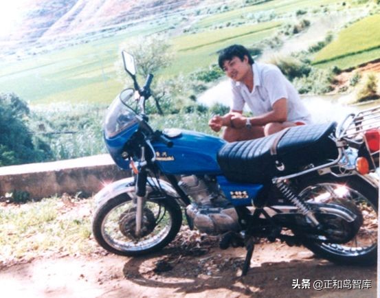 14岁被迫辍学,14岁少年辍学打工成为亿万富翁